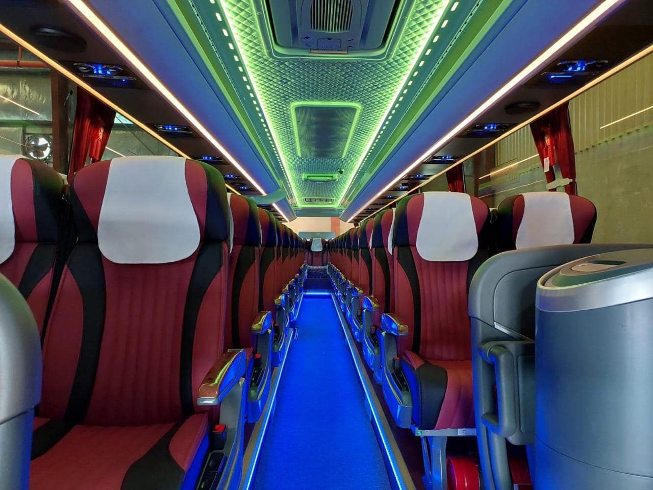 bus rental company in dubai