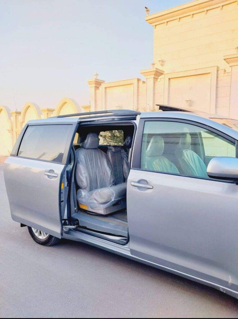 8 seater bus rental